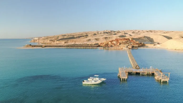 Highlights von Orange Bay Hurghada: Weiße Sandstrände, türkisblaues Wasser und faszinierende Unterwasserwelt