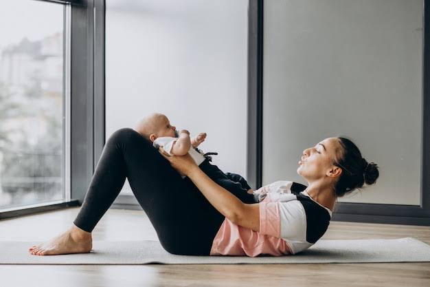 Fit mit Baby Berlin mit passenden Workouts für Mütter und ihre Babys