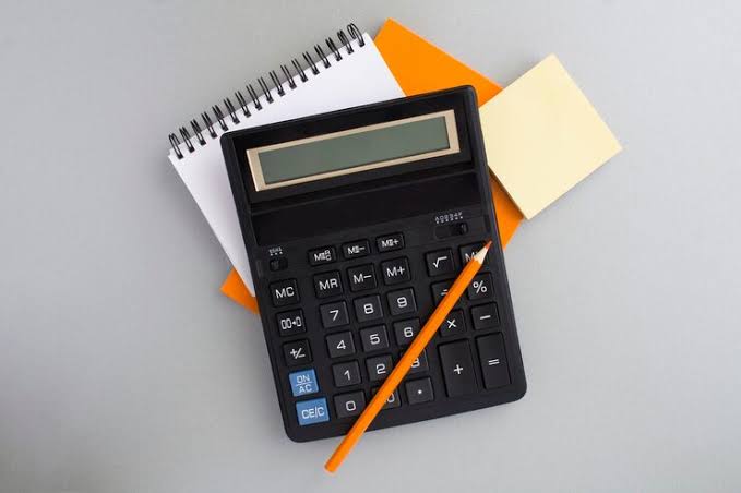 Online Rechner kostenlos für Arbeit Zeit Gehalt und Mathematik